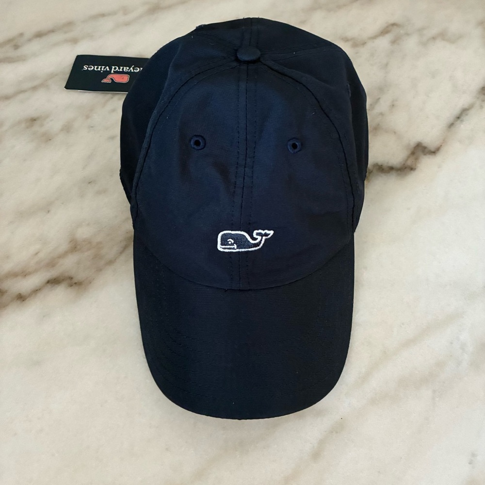 NWT Vineyard Vines Navy Performance Hat